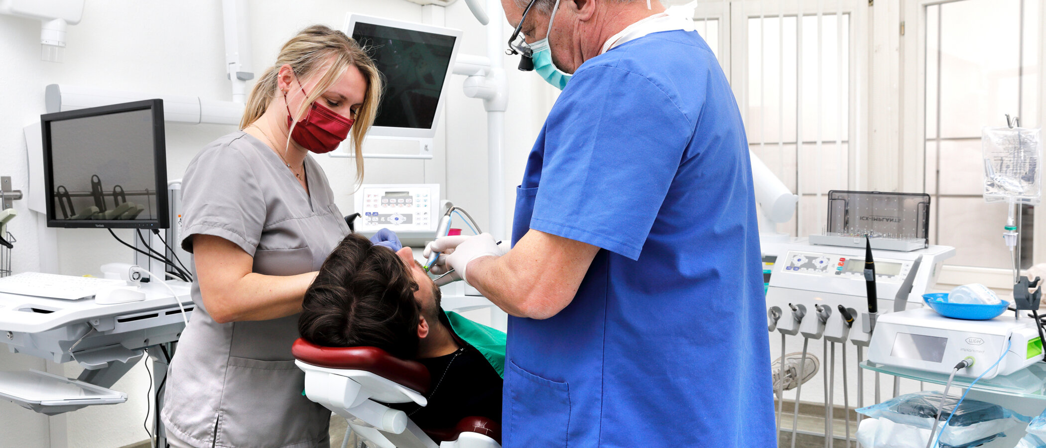 Implantate Zahnarzt Praxis Wenz in Frankfurt am Main